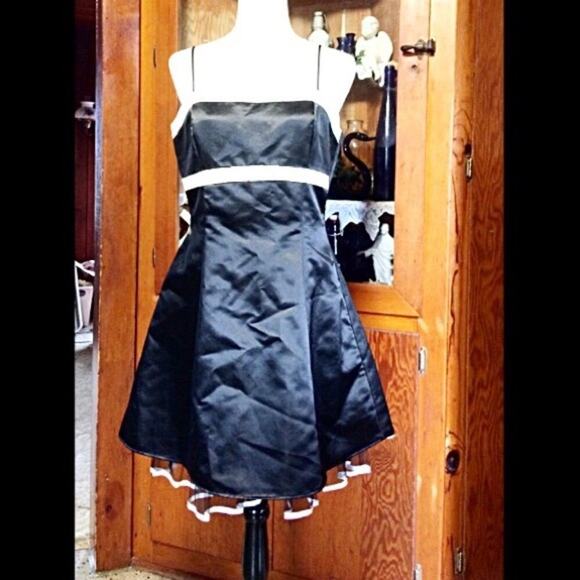 formal dress jr 13 black white - Picture 2 of 4